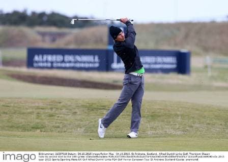 04.10.2015. St Andrews, Scotland. Alfred Dunhill Links Golf. Thorbjorn Olesen hots his second shot to the 16th green xDavidxBlunsdenx  ActionPlus11669190