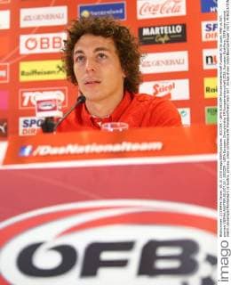 SOCCER - UEFA EURO EM Europameisterschaft Fussball 2016 quali, MNE vs AUT, preview VIENNA,AUSTRIA,05.OCT.15 - SOCCER - UEFA European Championship EM Europameisterschaft 2016, European Qualifiers, OEFB international match Länderspiel Montenegro vs Austria, preview, press conference PK Pressekonferenz team AUT. Image shows Julian Baumgartlinger (AUT). GEPAxpictures xChristianxOrt