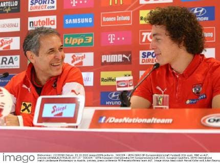 SOCCER - UEFA EURO EM Europameisterschaft Fussball 2016 quali, MNE vs AUT, preview VIENNA,AUSTRIA,05.OCT.15 - SOCCER - UEFA European Championship EM Europameisterschaft 2016, European Qualifiers, OEFB international match Länderspiel Montenegro vs Austria, preview, press conference PK Pressekonferenz team AUT. Image shows head coach Marcel Koller and Julian Baumgartlinger (AUT). GEPAxpictures xChristianxOrt