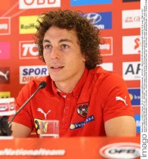 SOCCER - UEFA EURO EM Europameisterschaft Fussball 2016 quali, MNE vs AUT, preview VIENNA,AUSTRIA,05.OCT.15 - SOCCER - UEFA European Championship EM Europameisterschaft 2016, European Qualifiers, OEFB international match Länderspiel Montenegro vs Austria, preview, press conference PK Pressekonferenz team AUT. Image shows Julian Baumgartlinger (AUT). GEPAxpictures xChristianxOrt