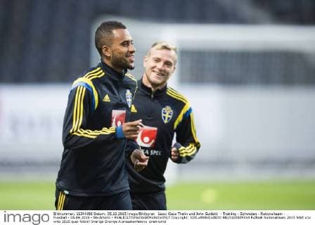 Isaac Kiese Thelin und John Guidetti - Training - Schweden - Nationalteam - Fussball - 05.09.2015 - Stockholm -  Copyright: JOELxMARKLUNDD BB151005JM014