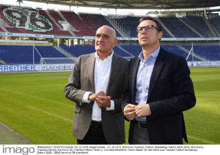 01.10.2015, Hannover Fussball, Fußball, Bundesliga Saison 2015-2016, HDI Arena, Pressekonferenz, Hannover 96, Präsident Martin Kind (L) und Geschäftsführer Martin Bader (R)