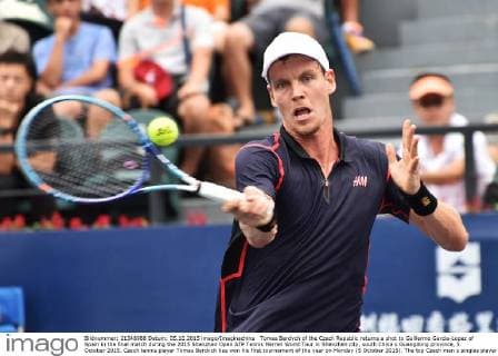 Tomas Berdych of the Czech Republic returns a shot to Guillermo Garcia-Lopez of Spain in the final match during the 2015 Shenzhen Open ATP Tennis Herren World Tour in Shenzhen city, south China s Guangdong province, 5 October 2015. Czech tennis player Tomas Berdych has won his first tournament of the year on Monday (5 October 2015). The top Czech men s singles player beat Spaniard Guillermo Garcia-Lopez in straight sets: 6:3, 7:6 at the Shenzen Open. He came back in the second set after trailing 0:3. The win puts 30-year-old Berdych on clear course to take part in the prestigious year end Masters tournament at the end of the year in London. Berdych beats Garcia-Lopez to win Shenzhen Open  pbu340902_42