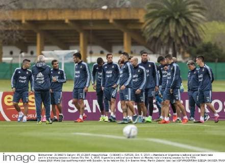 (151006) -- EZEIZA, Oct. 5, 2015 -- Members of Argentina s national soccer team take part in a training session in Ezeiza City Oct. 5, 2015. Argentina s national soccer team on Monday held a training session for the FIFA Russia 2018 World Cup qualifying match with Ecuador, to be held on Oct. 8 in Buenos Aires. Martin Zabala) (da) (sp) (SP)ARGENTINA-EZEIZA-SOCCER-TRAINING e MARTINxZABALA 