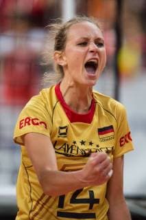 01.10.2015, Lotto Arena, Antwerpen Volleyball, Europameisterschaft, Viertelfinale, Deutschland vs. Türkei Tuerkei Jubel Margareta Kozuch ( 14 GER)