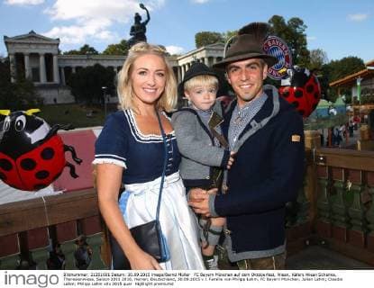 FC Bayern München auf dem Oktoberfest, Wiesn, Käfers Wiesn Schänke, Theresienwiese, Saison 2015 2016, Herren, Deutschland, 30.09.2015 v.l. Familie von Philipp Lahm, FC Bayern München, Julian Lahm; Claudia Lahm; Philipp Lahm