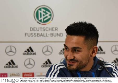 06.10.2015, xblx, Fussball EM Quali 2016, Deutschland Deutsche Fussball Nationalmannschaft DFB Training und Pressekonferenz Training, v.l. Ilkay Guendogan (Deutsche Fussball Nationalmannschaft DFB)