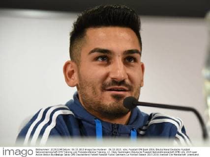 06.10.2015, xblx, Fussball EM Quali 2016, Deutschland Deutsche Fussball Nationalmannschaft DFB Training und Pressekonferenz Training, v.l. Ilkay Guendogan (Deutsche Fussball Nationalmannschaft DFB)