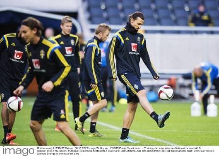 151006 Zlatan Ibrahimovic - Training der schwedischen Nationalmannschaft 6 oktober 2015 i Stockholm.  Copyright: JOELxMARKLUND BB151006JM004