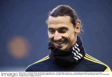 151006 Zlatan Ibrahimovic - Training der schwedischen Nationalmannschaft 6 oktober 2015 i Stockholm.  Copyright: JOELxMARKLUND BB151006JM005