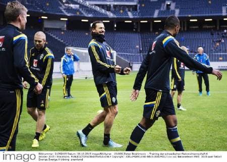 151006 Zlatan Ibrahimovic - Training der schwedischen Nationalmannschaft 6 oktober 2015 i Stockholm.  Copyright: JOELxMARKLUND BB151006JM012