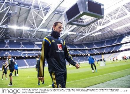 151006 Zlatan Ibrahimovic - Training der schwedischen Nationalmannschaft 6 oktober 2015 i Stockholm.  Copyright: JOELxMARKLUND BB151006JM016