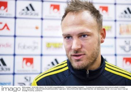 151006 Andreas Granqvist - Training der schwedischen Nationalmannschaft 6 oktober 2015 i Stockholm.  Copyright: JOELxMARKLUND BB151006JM019