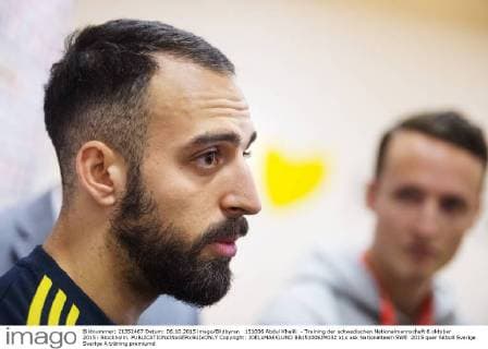 151006 Abdul Khalili - Training der schwedischen Nationalmannschaft 6 oktober 2015 i Stockholm.  Copyright: JOELxMARKLUND BB151006JM032