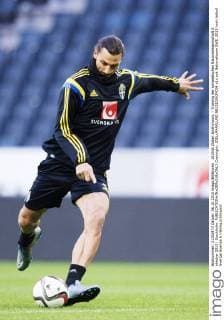 151006 Zlatan Ibrahimovic - Training der schwedischen Nationalmannschaft 6 oktober 2015 i Stockholm.  Copyright: JOELxMARKLUND BB151006JM034