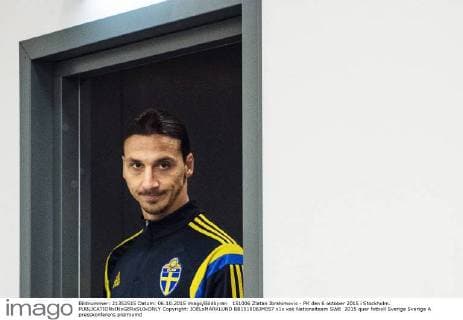 151006 Zlatan Ibrahimovic - PK den 6 oktober 2015 i Stockholm.  Copyright: JOELxMARKLUND BB151006JM057