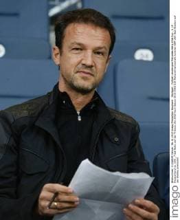 Stuttgart , Fußball Länderspiel Mercedes-Benz Elite Cup , U 19 Deutschland vs. USA , Fredi Bobic auf der Tribüne