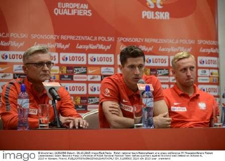 Polish national team Nationalteam at a press conference PK Pressekonferenz Robert Lewandowski Adam Nawalka Press conference of Polish National Football Team before qualifiers against Scotland nad Ireland on October 6, 2015 in Warsaw, Poland.  EN_01188505_0016