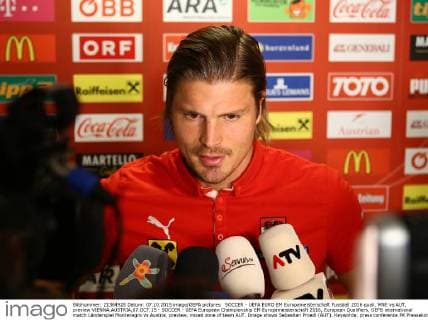 SOCCER - UEFA EURO EM Europameisterschaft Fussball 2016 quali, MNE vs AUT, preview VIENNA,AUSTRIA,07.OCT.15 - SOCCER - UEFA European Championship EM Europameisterschaft 2016, European Qualifiers, OEFB international match Länderspiel Montenegro vs Austria, preview, mixed zone of team AUT. Image shows Sebastian Proedl (AUT). Keywords: press conference PK Pressekonferenz GEPAxpictures xChristianxOrt