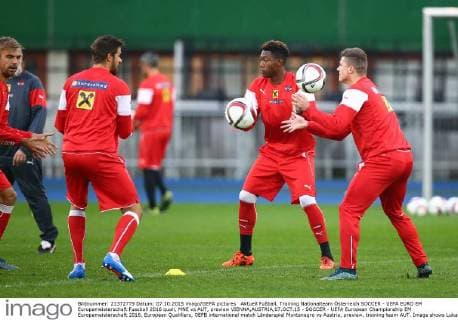 Aktuell Fußball, Training Nationalteam Österreich SOCCER - UEFA EURO EM Europameisterschaft Fussball 2016 quali, MNE vs AUT, preview VIENNA,AUSTRIA,07.OCT.15 - SOCCER - UEFA European Championship EM Europameisterschaft 2016, European Qualifiers, OEFB international match Länderspiel Montenegro vs Austria, preview, training team AUT. Image shows Lukas Hinterseer, Martin Harnik, David Alaba and Marcel Sabitzer (AUT). GEPAxpictures xChristianxOrt