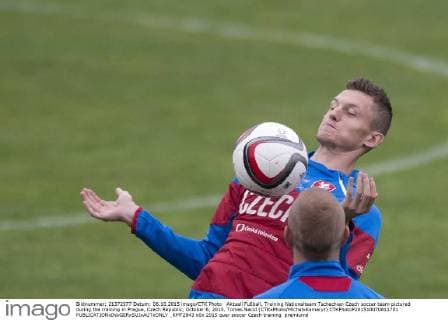 Aktuell Fußball, Training Nationalteam Tschechien Czech soccer team pictured during the training in Prague, Czech Republic, October 6, 2015. Tomas Necid (CTKxPhoto MichalxKamaryt) CTKPhotoP201510070811701  _KMT2843