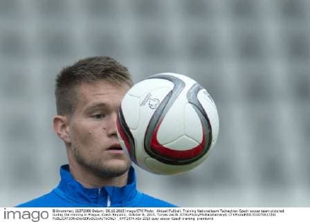 Aktuell Fußball, Training Nationalteam Tschechien Czech soccer team pictured during the training in Prague, Czech Republic, October 6, 2015. Tomas Vaclik (CTKxPhoto MichalxKamaryt) CTKPhotoP201510070817201  _KMT2974