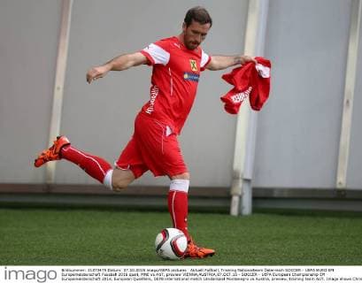 Aktuell Fußball, Training Nationalteam Österreich SOCCER - UEFA EURO EM Europameisterschaft Fussball 2016 quali, MNE vs AUT, preview VIENNA,AUSTRIA,07.OCT.15 - SOCCER - UEFA European Championship EM Europameisterschaft 2016, European Qualifiers, OEFB international match Länderspiel Montenegro vs Austria, preview, training team AUT. Image shows Christian Fuchs (AUT). GEPAxpictures xChristianxOrt