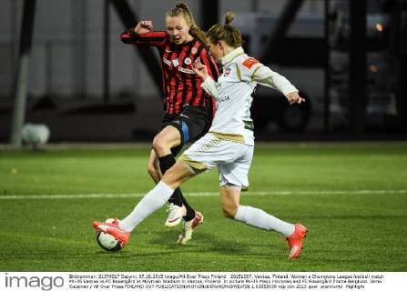20151007, Vantaa, Finland. Women s Champions League football match PK-35 Vantaa vs FC Roseng?rd at Myymaki Stadium in Vantaa, Fniland. In picture PK-35 Maiju Hirvonen and FC Roseng?rd Emma Berglund. Jarno Kuusinen All Over Press FINLAND OUT  1.03555939