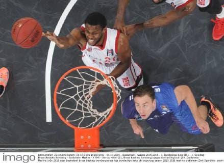 04.10.2015 - Basketball - Saison 2015 2016 - 1. Bundesliga Beko BBL - 1. Spieltag: Brose Baskets Bamberg - Crailsheim Merlins - HMI - Darius Miller (21, Brose Baskets Bamberg) gegen Konrad Wysocki (10, Crailsheim Merlins)