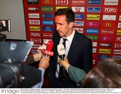 SOCCER - UEFA EURO EM Europameisterschaft Fussball 2016 quali, MNE vs AUT, preview SCHWECHAT,AUSTRIA,08.OCT.15 - SOCCER - UEFA European Championship EM Europameisterschaft 2016, European Qualifiers, OEFB international match Länderspiel Montenegro vs Austria, preview, departure of team AUT from Vienna airport. Image shows Christian Fuchs (AUT) during an interview. GEPAxpictures xChristianxOrt
