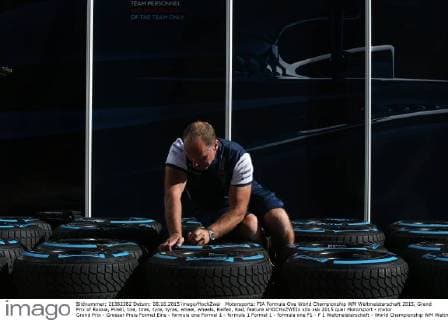 Motorsports: FIA Formula One World Championship WM Weltmeisterschaft 2015, Grand Prix of Russia, Pirelli, tire, tires, tyre, tyres, wheel, wheels, Reifen, Rad, feature xHOCHxZWEIx