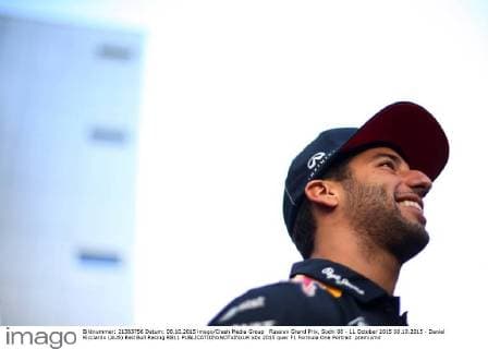 Russian Grand Prix, Sochi 08 - 11 October 2015 08.10.2015 - Daniel Ricciardo (AUS) Red Bull Racing RB11 