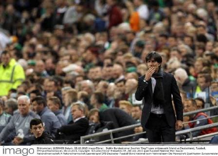 Dublin Bundestrainer Joachim ?Jogi? Loew enttaeuscht Irland vs Deutschland, Fussball, EM-Qualifikationsspiel, 08.10.2015, Copyright: Schueler Eibner-Pressefoto EP_JSE