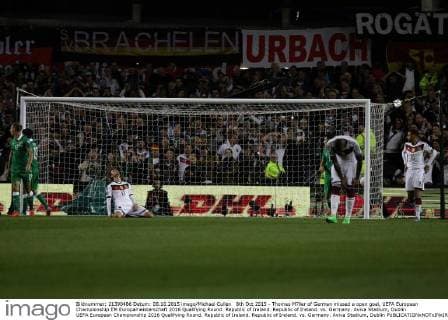 8th Oct 2015 - Thomas M?ller of German missed a open goal, UEFA European Championship EM Europameisterschaft 2016 Qualifying Round. Republic of Ireland. Republic of Ireland. vs. Germany. Aviva Stadium, Dublin UEFA European Championship 2016 Qualifying Round. Republic of Ireland. Republic of Ireland. vs. Germany. Aviva Stadium, Dublin 