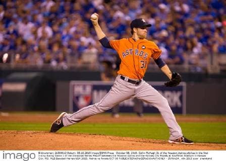 October 08, 2015: Collin McHugh 31 of the Houston Astros pitches in the first inning during Game 1 of the Divisional Series Playoff between the Houston Astros and the Kansas City Royals at Kauffman Stadium in Kansas City, MO. MLB Baseball Herren USA 2015: Astros vs Royals OCT 08 - ZUMAc04_