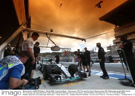 Motorsports: FIA Formula One World Championship WM Weltmeisterschaft 2015, Grand Prix of Russia, 44 Lewis Hamilton (GBR, Mercedes AMG Petronas Formula One Team), xHOCHxZWEIx