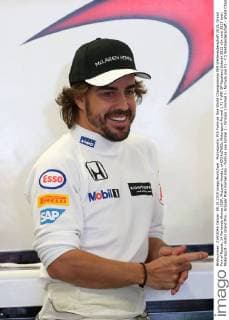 Motorsports: FIA Formula One World Championship WM Weltmeisterschaft 2015, Grand Prix of Russia, 14 Fernando Alonso (ESP, McLaren Honda), xHOCHxZWEIx