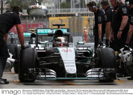 Motorsports: FIA Formula One World Championship WM Weltmeisterschaft 2015, Grand Prix of Russia, 44 Lewis Hamilton (GBR, Mercedes AMG Petronas Formula One Team), xHOCHxZWEIx