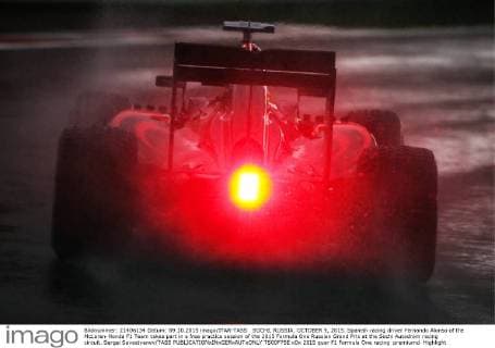 SOCHI, RUSSIA. OCTOBER 9, 2015. Spanish racing driver Fernando Alonso of the McLaren-Honda F1 Team takes part in a free practice session of the 2015 Formula One Russian Grand Prix at the Sochi Autodrom racing circuit. Sergei Savostyanov TASS  TS00F75E