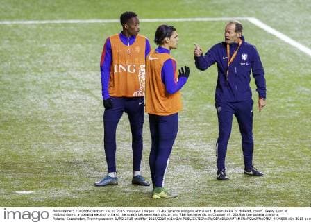 (L-R) Terence Kongolo of Holland, Karim Rekik of Holland, coach Danny Blind of Holland during a training session prior to the match between Kazachstan and The Netherlands on October 10, 2015 at the Astana Arena in Astana, Kazachstan. Training session EURO 2016 qualifier 2015 2016 xVIxxIVx 4436588