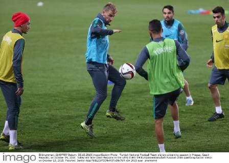 Turkish National Football Team players a training session in Prague, Czech Republic, on October 09, 2015. Tukey will face Czech Republic in the UEFA EURO EM Europameisterschaft Fussball 2016 qualifying soccer match on October 10, 2015. Pictured: Serdar Aziz 