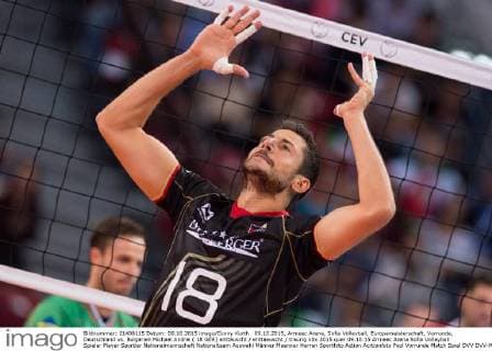 09.10.2015, Armeec Arena, Sofia Volleyball, Europameisterschaft, Vorrunde, Deutschland vs. Bulgarien Michael Andrei ( 18 GER) enttäuscht enttaeuscht traurig
