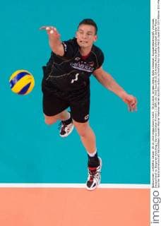 09.10.2015, Armeec Arena, Sofia Volleyball, Europameisterschaft, Vorrunde, Deutschland vs. Bulgarien Aufschlag Service Christian Fromm ( 1 GER)