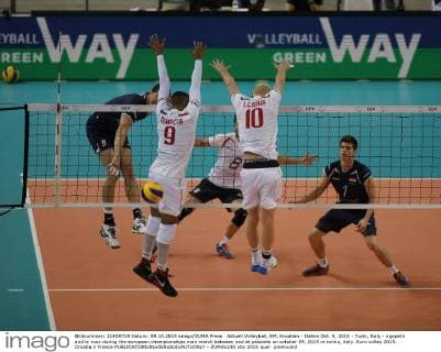 Aktuell Volleyball, EM, Kroatien - Italien Oct. 9, 2015 - Turin, Italy - ngapeth and le roux during the european championships man match between and at palavela on october 09, 2015 in torino, italy. Euro volley 2015: Croatia V France  - ZUMAn230