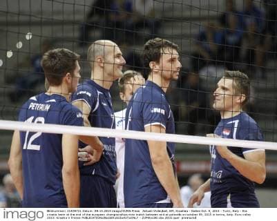 Aktuell Volleyball, EM, Kroatien - Italien Oct. 9, 2015 - Turin, Italy - the croatia team at the end of the european championships man match between and at palavela on october 09, 2015 in torino, italy. Euro volley 2015: Croatia V France  - ZUMAn230