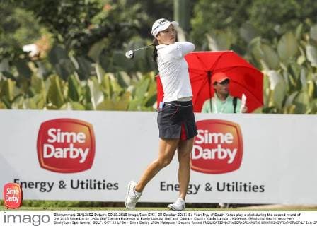 09 October 2015: So Yeon Ryu of South Korea play a shot during the second round of the 2015 Sime Darby LPGA Golf Damen Malaysia at Kuala Lumpur Golf and Country Club in Kuala Lumpur, Malaysia. (Photo by Hazrin Yeob Men Shah Icon Sportswire) GOLF: OCT 09 LPGA - Sime Darby LPGA Malaysia - Second Round Icon3781510095907 EDITORIAL USE ONLY