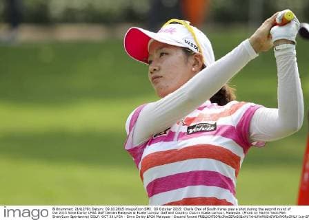 09 October 2015: Chella Choi of South Korea play a shot during the second round of the 2015 Sime Darby LPGA Golf Damen Malaysia at Kuala Lumpur Golf and Country Club in Kuala Lumpur, Malaysia. (Photo by Hazrin Yeob Men Shah Icon Sportswire) GOLF: OCT 09 LPGA - Sime Darby LPGA Malaysia - Second Round Icon3781510096061 EDITORIAL USE ONLY