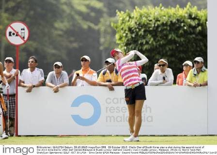 09 October 2015: Chella Choi of South Korea play a shot during the second round of the 2015 Sime Darby LPGA Golf Damen Malaysia at Kuala Lumpur Golf and Country Club in Kuala Lumpur, Malaysia. (Photo by Hazrin Yeob Men Shah Icon Sportswire) GOLF: OCT 09 LPGA - Sime Darby LPGA Malaysia - Second Round Icon3781510096082 EDITORIAL USE ONLY