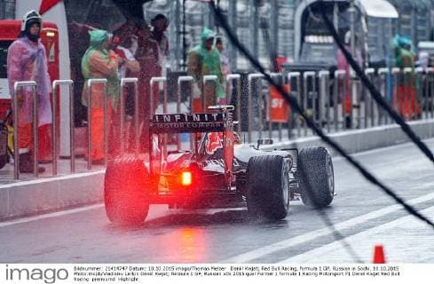 Daniil Kwjat; Red Bull Racing, formula 1 GP, Russian in Sochi, 10.10.2015 Photo:mspb Vladislav Larkin Daniil Kwjat; formula 1 GP, Russian