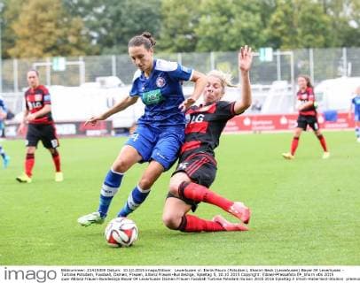 Leverkusen vl. Ilaria Mauro (Potsdam), Sharon Beck (Leverkusen) Bayer 04 Leverkusen - Turbine Potsdam, Fussball, Damen, Frauen, Allianz Frauen-Bundesliga, Spieltag 5, 10.10.2015 Copyright: Eibner-Pressefoto EP_bhorn